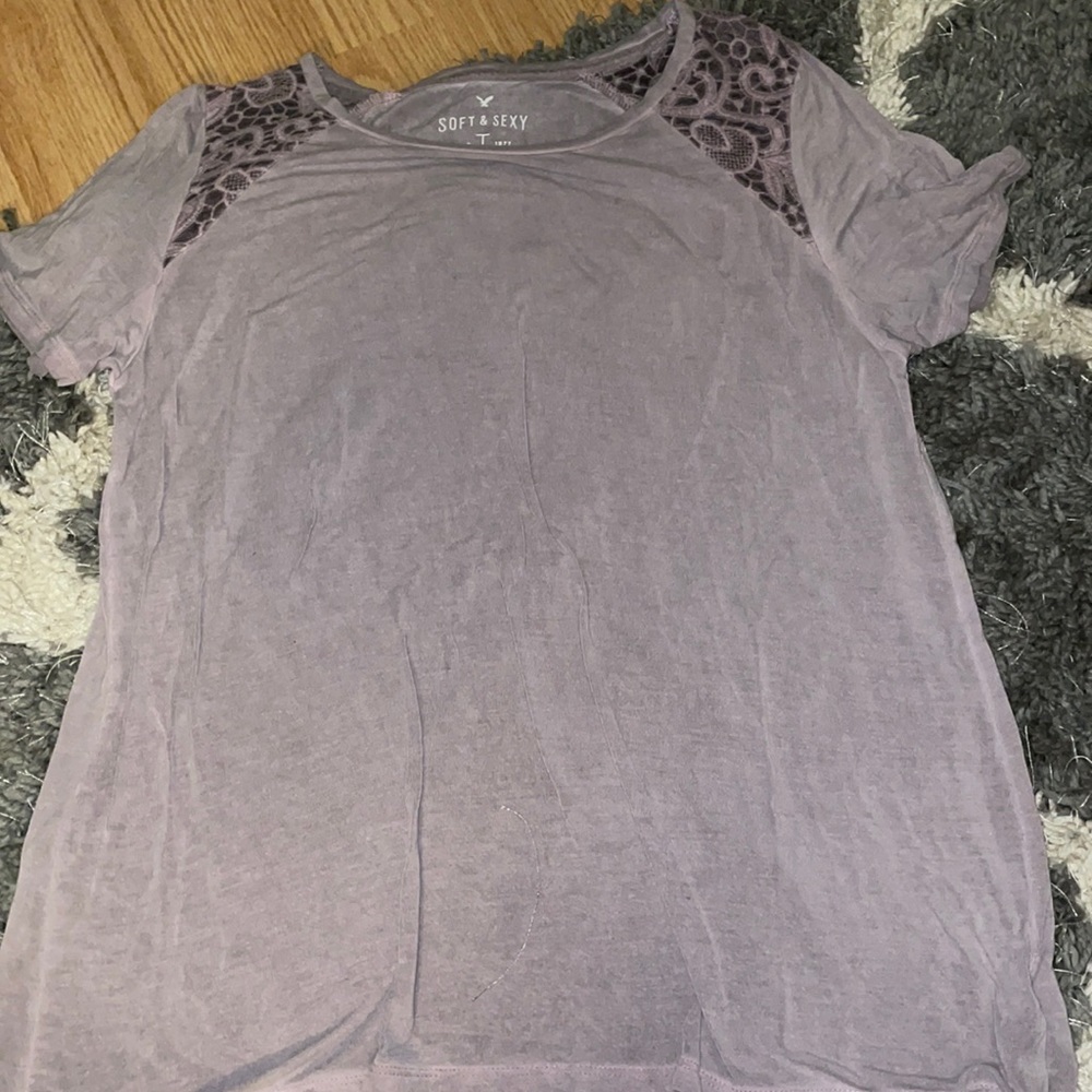 American Eagle lavender t-shirt with lace panels